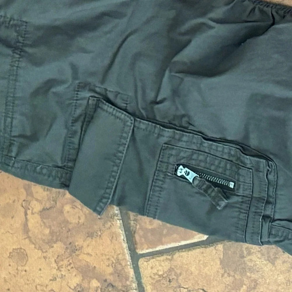 Abercrombie cargo pants size XS - Picture 7 of 8